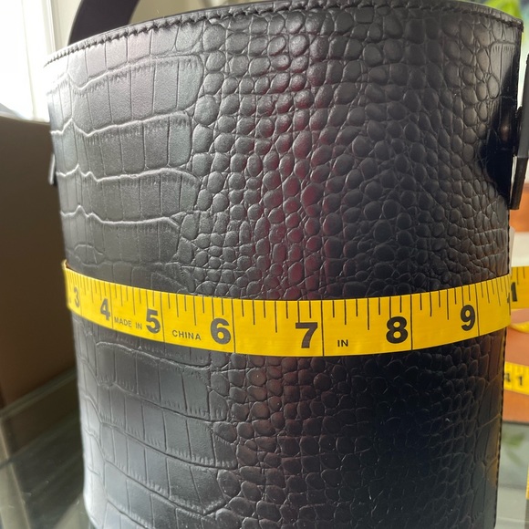 Vegan leather bucket bag - Picture 12 of 15